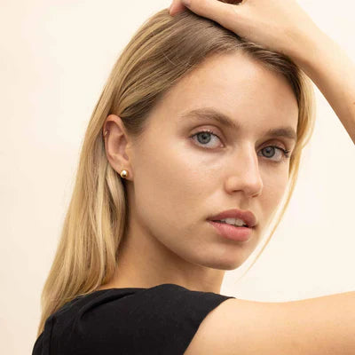 Lucija – Uhani z okroglimi bunkicami